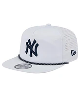 New Era Men's White New York Yankees Perforated Golfer Snapback Hat