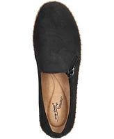 Easy Street Women's Astoria Zip-Up Flats