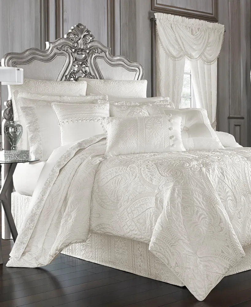 J Queen New York Bianco 4-Pc. Comforter Set