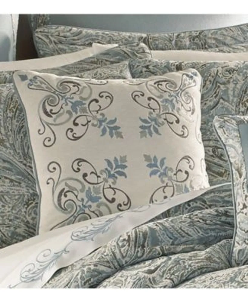 J Queen New York Giovani Comforter Sets