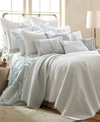 Levtex Ditsy Spa Medallion Print Quilt Sets