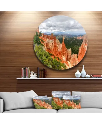 Designart 'Bryce Canyon National Park' Landscape Round Circle Metal Wall Art - 36 x 36