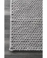 nuLoom Textures Handwoven Caryatid Solid 4' x 6' Area Rug