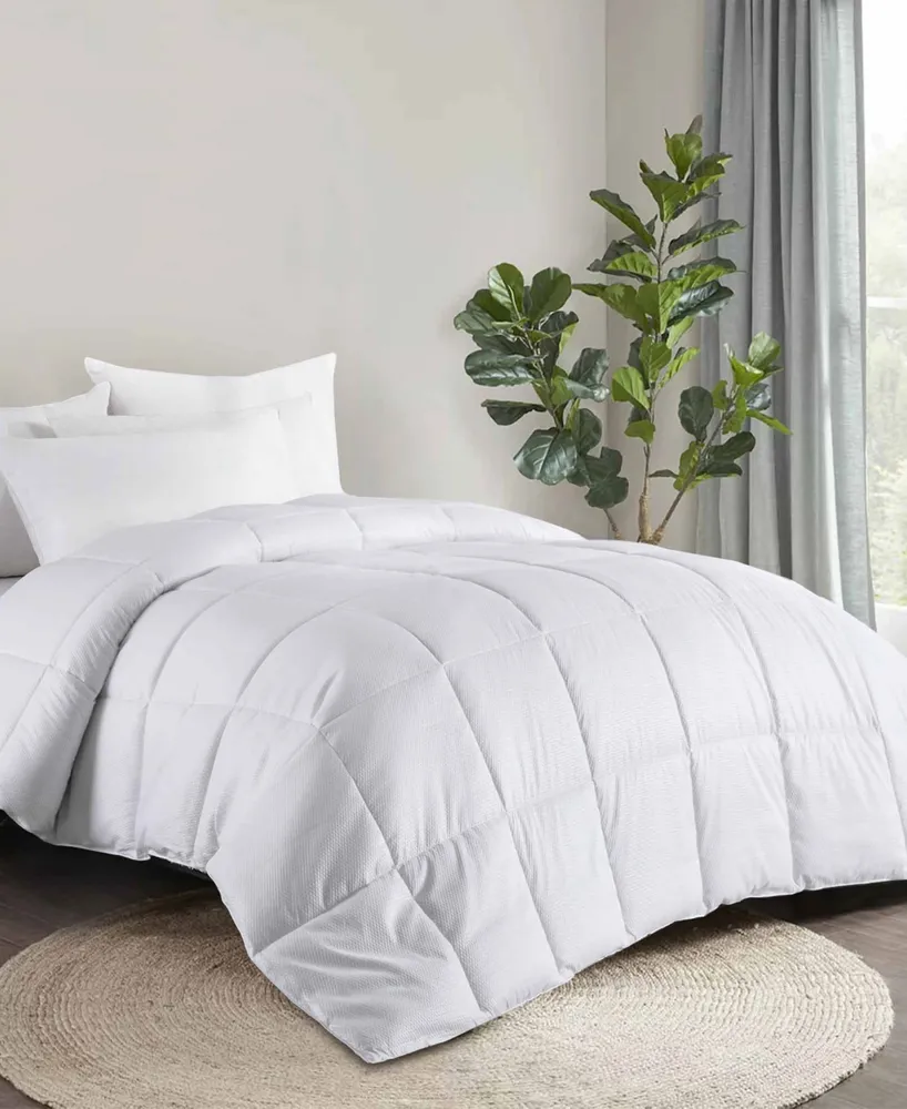 Unikome Lightweight Down Alternative Comforter