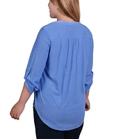 Plus 3/4 Tab Sleeve Y-Neck Blouse