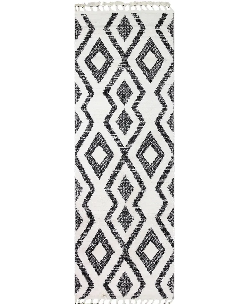 Closeout! Bb Rugs Shawnee SHA107 2'6" x 8' Runner Rug