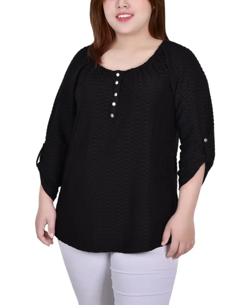 Plus Size 3/4 Sleeve Honeycomb Henley Top