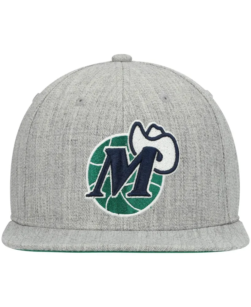 Men's Mitchell & Ness Heathered Gray Dallas Mavericks Hardwood Classics Team 2.0 Snapback Hat