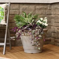 Sunnydaze Decor 20 in Franklin Polyresin Planter with Uv-Resistant Finish