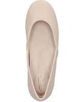 Easy Street Women's Tamar Ballet Flats