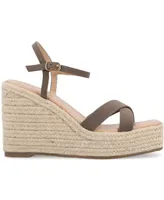 Journee Collection Women's Raniya Platform Wedge Sandals