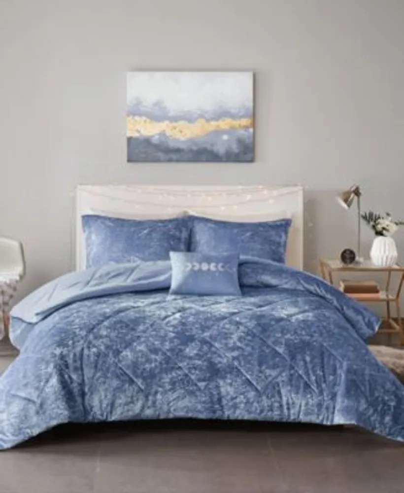 Intelligent Design Felicia Velvet Comforter Set Collection