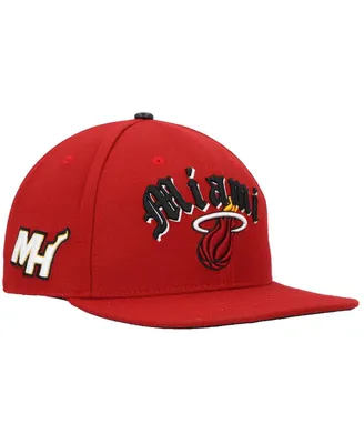 Men's Pro Standard Red Miami Heat Old English Snapback Hat