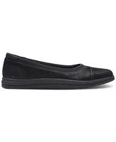 Clarks Women's Breeze Ayla Round-Toe Slip-On Flats