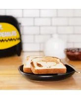 Uncanny Brands Peanuts Snoopy Two-Slice Toaster - Toasts Your Favorite Beagle On Your Toast