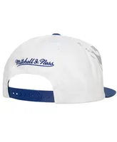 Men's Mitchell & Ness White New York Knicks Hot Fire Snapback Hat