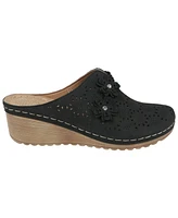 Gc Shoes Women's Krista Perforated Flower Wedge Mules
