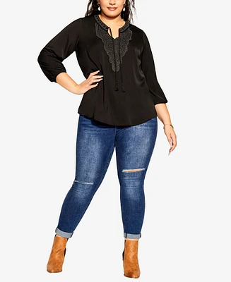 Plus Size Detail Neck Top