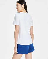 Nike Women's Sportswear Club Essentials T-Shirt