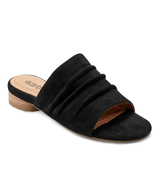 Earth Women's Talma Round Toe Slip-On Flat Casual Sandals