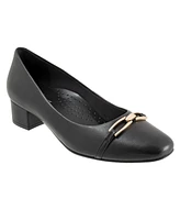 Women's Trotters Dakota Pumps