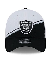 Men's New Era White, Black Las Vegas Raiders 2023 Sideline 39THIRTY Flex Hat