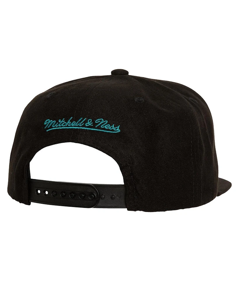 Men's Mitchell & Ness Black San Antonio Spurs Sweet Suede Snapback Hat