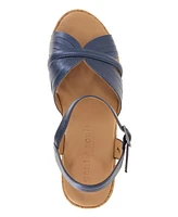 Gentle Souls Women's Nomi Buckle Sandals
