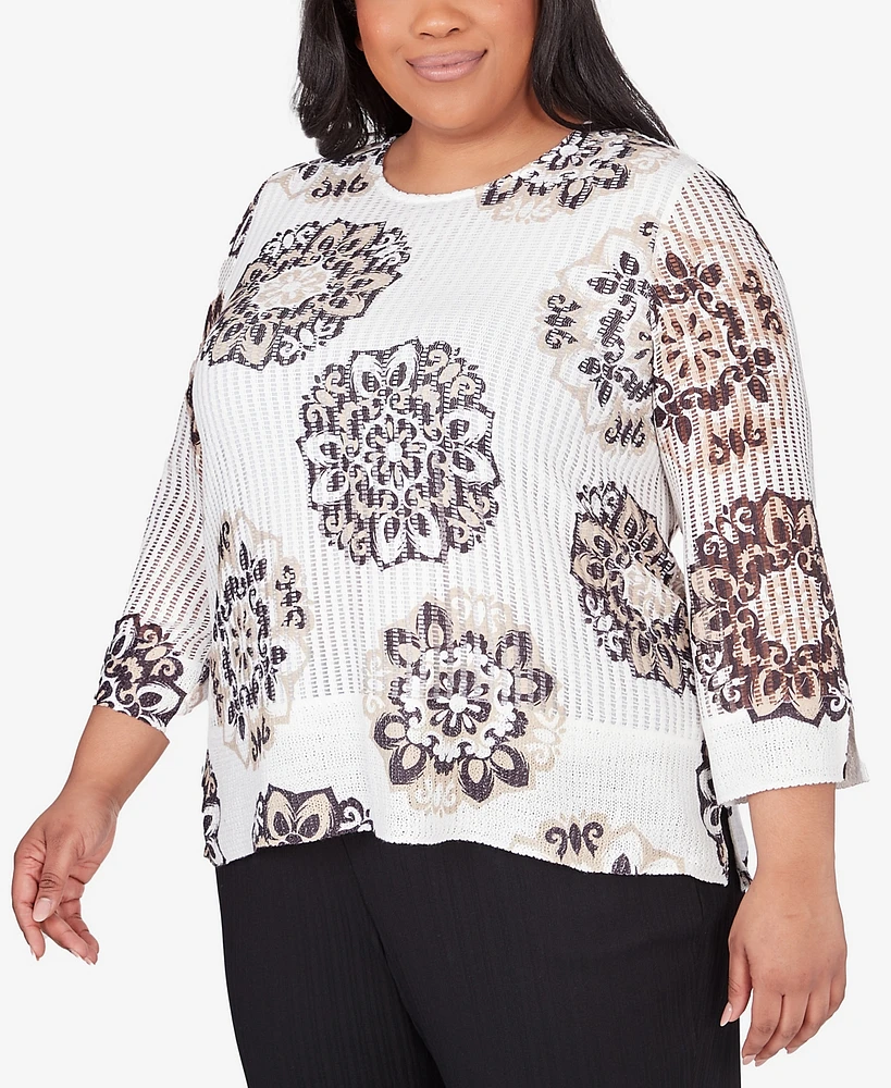 Alfred Dunner Plus Opposites Attract Medallion Textured Top