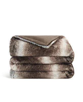 Aston and Arden Aston & Arden Bronze Moon Faux Fur Throw Blanket, Soft, Furry Texture, Oversized Throw, 50x70, with Premium Gift Box