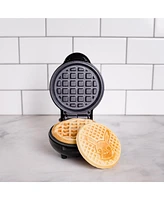 Uncanny Brands Pokemon Pikachu Mini Waffle Maker - Pokemon Kitchen Appliance