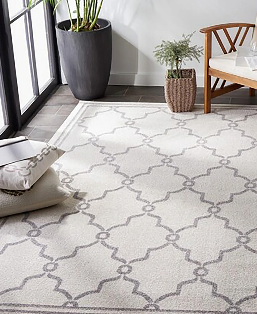 Safavieh Amherst AMT414 Ivory and Gray 4' x 6' Area Rug