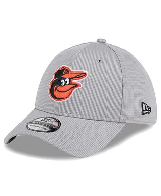 New Era Men's Gray Baltimore Orioles Active Pivot 39thirty Flex Hat