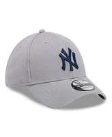New Era Men's Gray York Yankees Active Pivot 39thirty Flex Hat