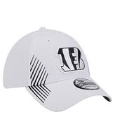 New Era Men's White Cincinnati Bengals Active 39thirty Flex Hat