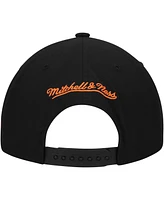 Mitchell Ness Men's Black New York Islanders Core Team Script 2.0 Snapback Hat