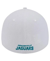 New Era Men's White Jacksonville Jaguars Active 39thirty Flex Hat