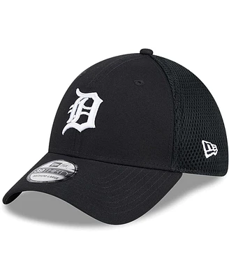 New Era Men's Detroit Tigers Evergreen Black White Neo 39Thirty Flex Hat