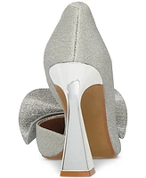 Betsey Johnson Women's Nobble Sculpted Bow Pumps