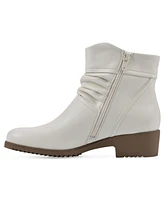 Cliffs by White Mountain Women's Durbon Ankle Boots