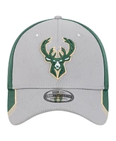 New Era Men's Gray/Hunter Green Milwaukee Bucks Active Trim 39THIRTY Flex Hat