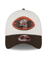 New Era Men's Stone/Brown Cleveland Browns 2024 Sideline Historic 39THIRTY Flex Hat