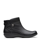 Clarks Women's Collection Ashland Mabel Flat Boots