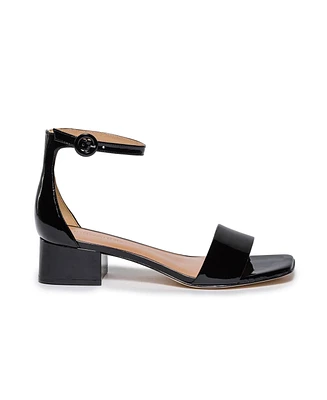 Bernardo Footwear Jalena Low Heel Sandal