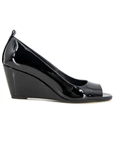 Kenneth Cole Reaction Women's Elinor Mid Wedge Pumps