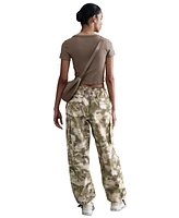 Nike Sportswear Women's Mid-Rise Oversized Camo Cargo Pants