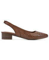 White Mountain Women's Boronic Pointy Toe Pumps