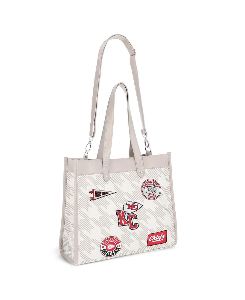 Wear by Erin Andrews Kansas City Chiefs Patch Printed Tote Bag