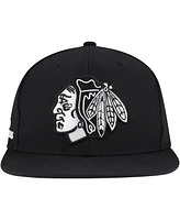 Mitchell & Ness Men's Black Chicago Blackhawks Team Snapback Hat