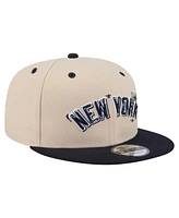 New Era Men's Cream/Black New York Yankees Team Art 9FIFTY Snapback Hat